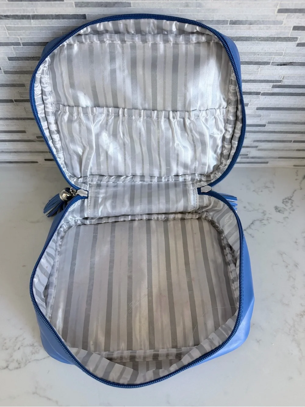 Blue Cosmetic Travel makeup bag Case with Tassel Zippers